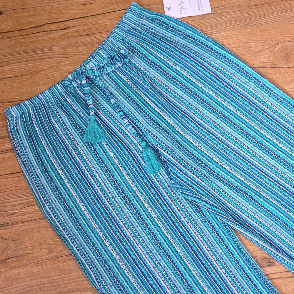 ♦️♦️ SOLD ♦️♦️Time and Tru Swim Pant Coverup - Picture 2 of 7